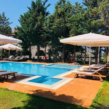 Lithos Villas *